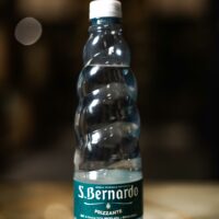 Bouteille d'eau gazeuse